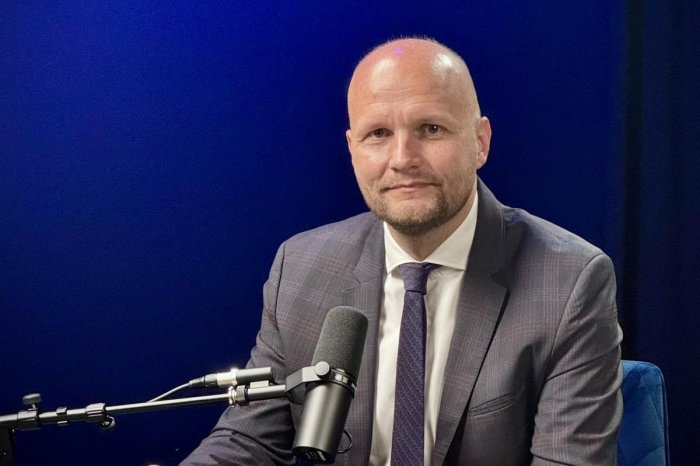 Ilustračný obrázok k článku Policajti chceli ráno zadržať exministra obrany Naďa: Ten je však na dovolenke v Kanade