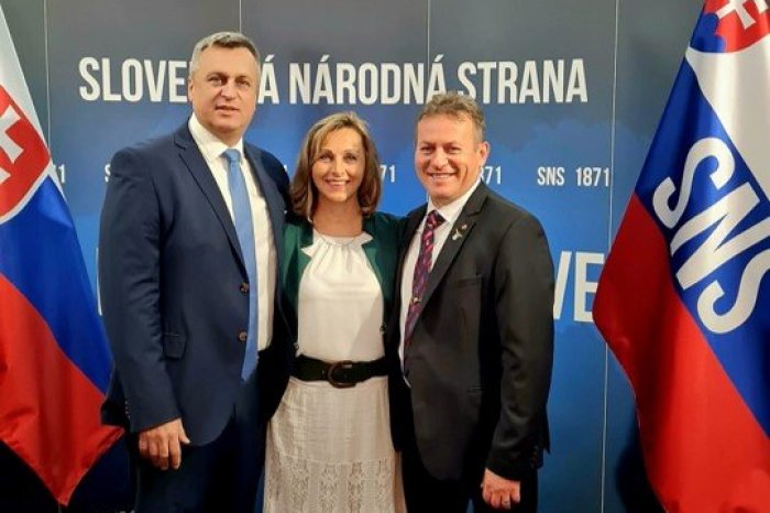 Ilustračný obrázok k článku ŠKANDÁL popradského letiska: Alkohol účtoval ako NEALKO, o falšovaní Dankov človek NIČ nevie