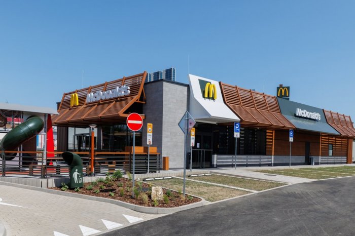 Ilustračný obrázok k článku Spišiaci sa dočkali. McDonald’s otvoril svoju prvú reštauráciu  v Spišskej Novej Vsi