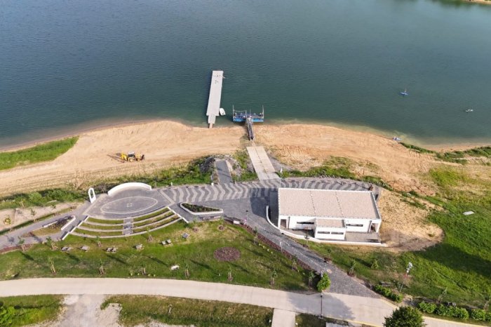 Ilustračný obrázok k článku Pokles vody na Domaši prináša ZMENU: Pre chatárov a návštevníkov pripravujú komunitnú pláž