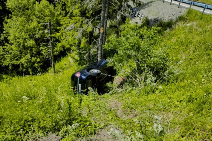 Ilustračný obrázok k článku DESIVÁ nehoda na horskom priechode: Auto zišlo desiatky metrov STRMÝM svahom, FOTO