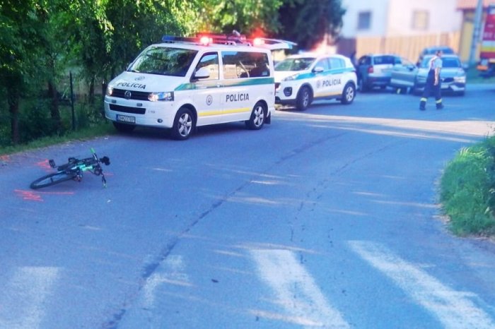 Ilustračný obrázok k článku DESIVÁ nehoda na priechode: Malého CYKLISTU zrazilo auto