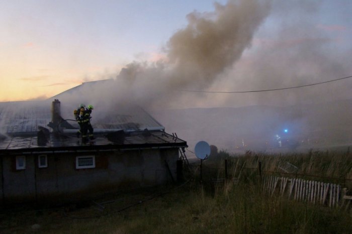 Ilustračný obrázok k článku TRAGICKÝ požiar maštale: V plameňoch UHORELI ovce aj jahňatá!