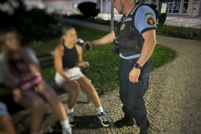 Ilustračný obrázok k článku Mestskí policajti prešli parky aj podniky: PREKVAPÍ vás, KOĽKO detí našli opitých, FOTO