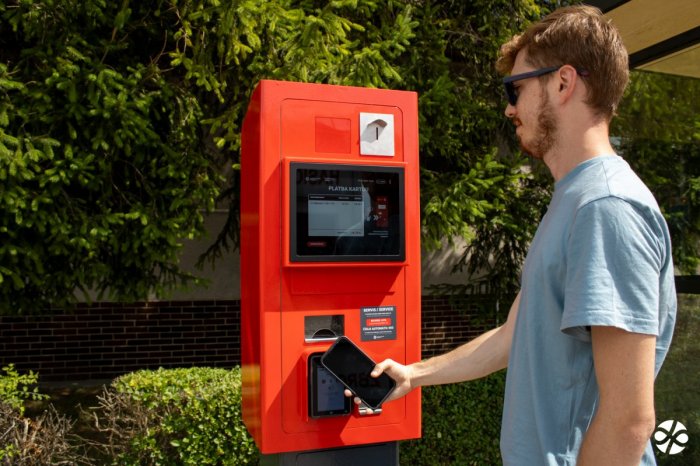 Ilustračný obrázok k článku Do ulíc Bratislavy prichádzajú NOVÉ automaty na cestovné lístky: Tie staré slúžili 27 rokov