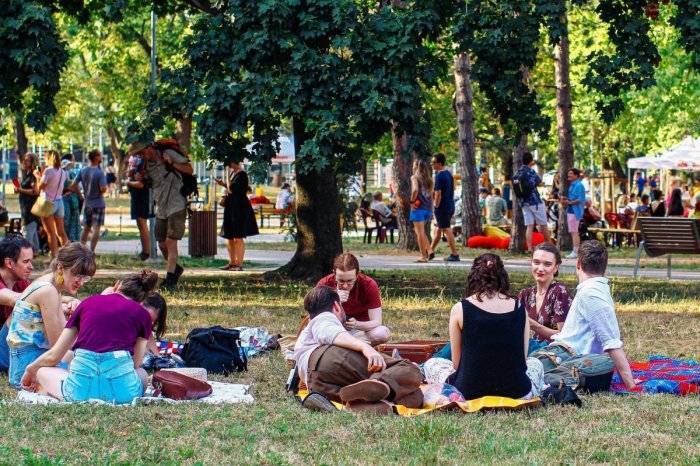 Ilustračný obrázok k článku Dobrá hudba, jedlo a skvelý PROGRAM: Nové Mesto pozýva na letný Piknik na Račku!