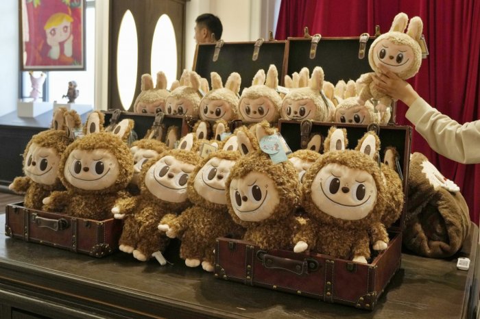 Ilustračný obrázok k článku MILIARDOVÝ fenomén Labubu láme REKORDY! Prekonal už aj ruský GIGANT Gazprom