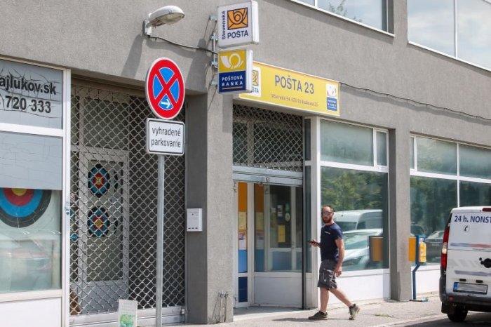 Ilustračný obrázok k článku Slovenská pošta sa nechystá ZATVÁRAŤ STOVKY pobočiek: Ide o transformáciu a zlepšenie služieb