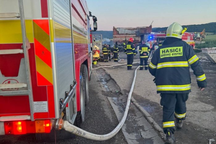 Ilustračný obrázok k článku ZLÉ správy zo Spišského Štiavnika: Zhoreli tam chatrče, o strechu nad hlavou prišlo 150 ľudí