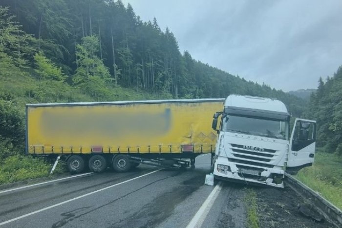 Ilustračný obrázok k článku AKTUALITA z horského priechodu Donovaly: Je UZAVRETÝ, havaroval tam kamión!