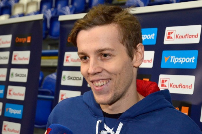 Ilustračný obrázok k článku Vymení Putinovu propagandu za kvalitnú NHL? Prešovčan Gernát rokoval s Tampou aj Edmontonom