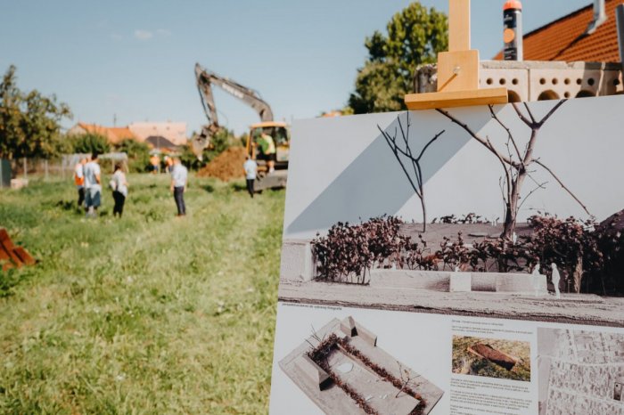 Ilustračný obrázok k článku Pamätník slobody slova na mieste vraždy Kuciaka a Kušnírovej: Dokončia ho na jar