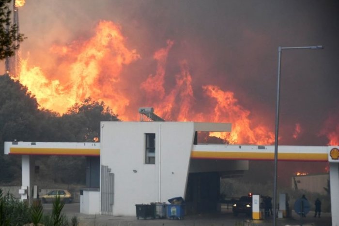 Ilustračný obrázok k článku Dovolenkové PEKLO: Európu sužujú extrémne horúčavy a mnohé miesta sú v PLAMEŇOCH