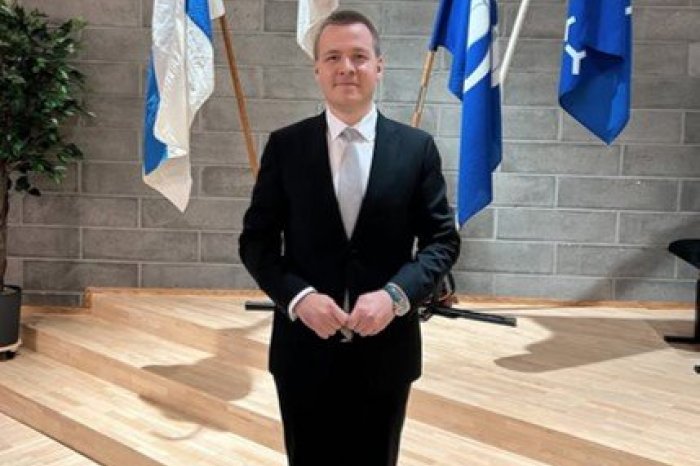 Ilustračný obrázok k článku V parlamente ZOMREL 30-ročný poslanec! Fínski kolegovia sú v šoku, skloňuje sa SAMOVRAŽDA