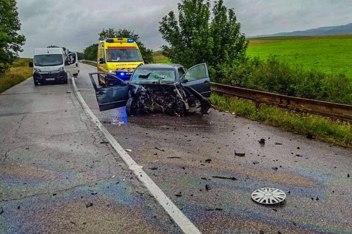 Ilustračný obrázok k článku TRAGÉDIA pod Tatrami: Po nehode autobusu a auta hlásia zranených a JEDNU obeť