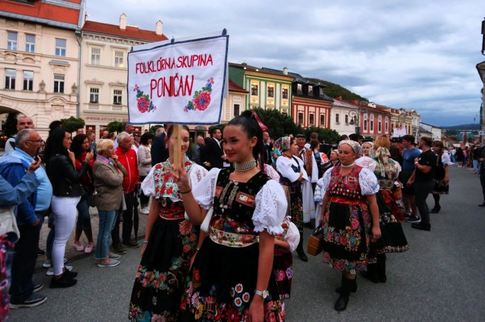 Ilustračný obrázok k článku Srdce Slovenska ožije TRADÍCIAMI: Slovenský deň KROJA prinesie PROGRAM plný FOLKLÓRU