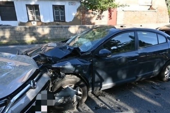 Ilustračný obrázok k článku HROZIVÁ zrážka v okresnom meste: Cesta 1. triedy je NEPREJAZDNÁ, hlásia aj ZRANENÝCH