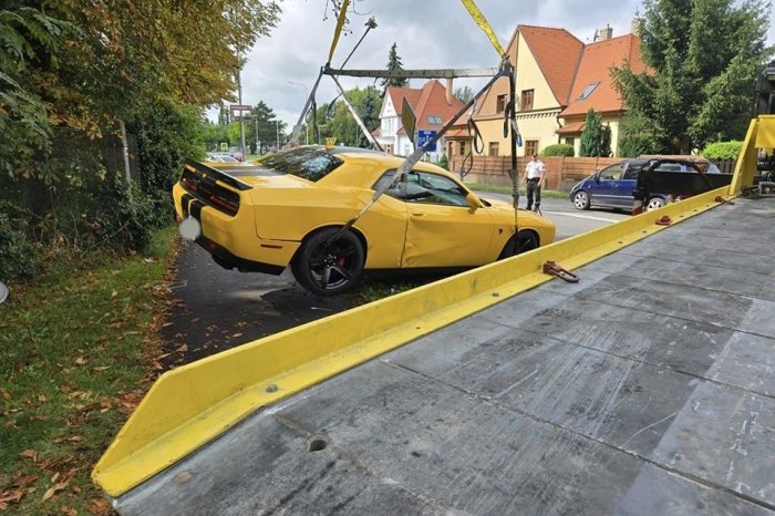 Ilustračný obrázok k článku Najprv Andrej Danko, teraz Gašpar: Šéf SIS mal nehodu, zdemoloval STĹP