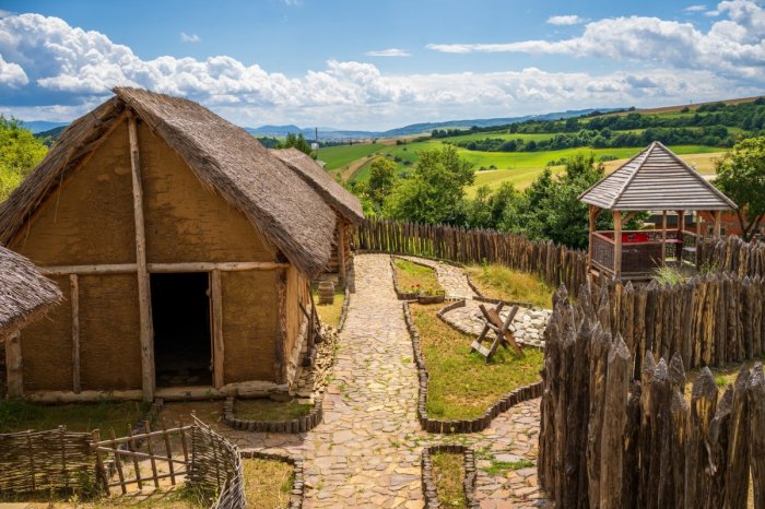 Ilustračný obrázok k článku Taká NOVINKA tu ešte nebola: Virtuálnu prehliadku archeoparku môžeme zažiť v ŠARIŠTINE