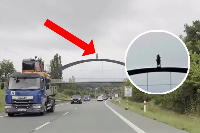 Ilustračný obrázok k článku Vodičov takmer trafil šľak! VYSTRAŠILA ich socha na moste: Vyzerá ako SAMOVRAH