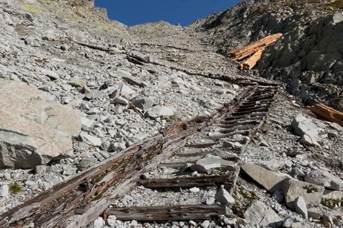 Ilustračný obrázok k článku Je v havarijnom stave, predstavuje RIZIKO: Onedlho UZAVRÚ turistický chodník v Tatrách