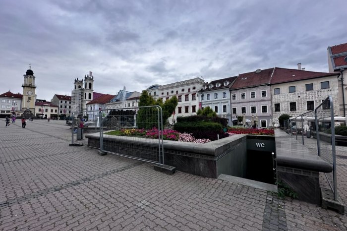 Ilustračný obrázok k článku Verejné WC v centre Bystrice UZAVRÚ: Celé týždne bude prebiehať REKONŠTRUKCIA