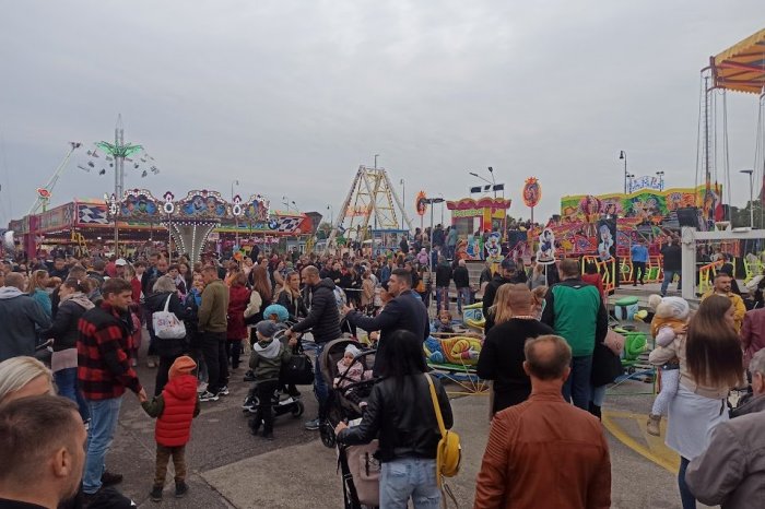 Ilustračný obrázok k článku Vodiči, pripravte sa! Jarmok prinesie do Hlohovca dopravné OBMEDZENIA