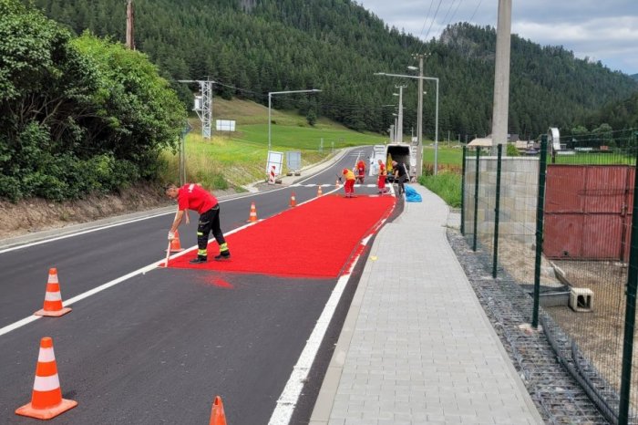 Ilustračný obrázok k článku Čakalo sa vyše 2 roky: Práce na horskom priechode Vernár ukončili, cestu dali do užívania