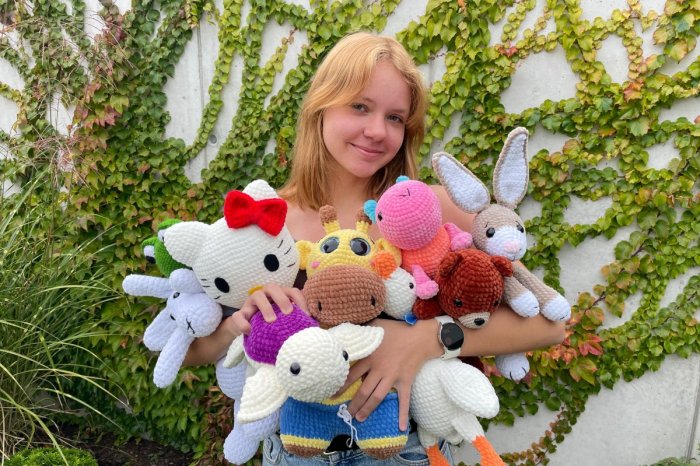 Ilustračný obrázok k článku Patrícia (17) má TALENT, vdychuje život VLNE: Hračky HÁČKOVALA aj pre choré deti, FOTO