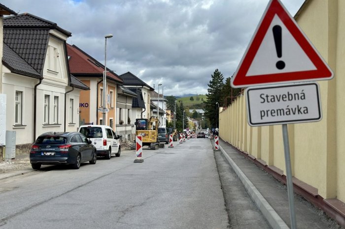 Ilustračný obrázok k článku REKONŠTRUKCIA v centre Bystrice prinesie OBMEDZENIA: Zasiahnu aj PARKOVACIE miesta