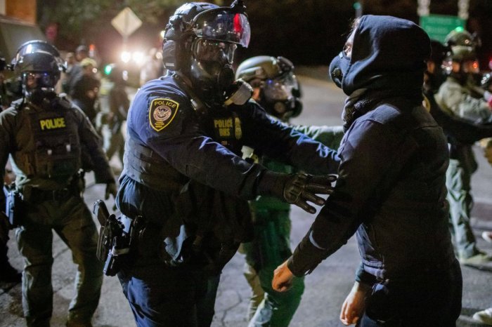 Ilustračný obrázok k článku V Spojených štátoch rastie napätie: Hovorí sa dokonca aj o občianskej VOJNE!