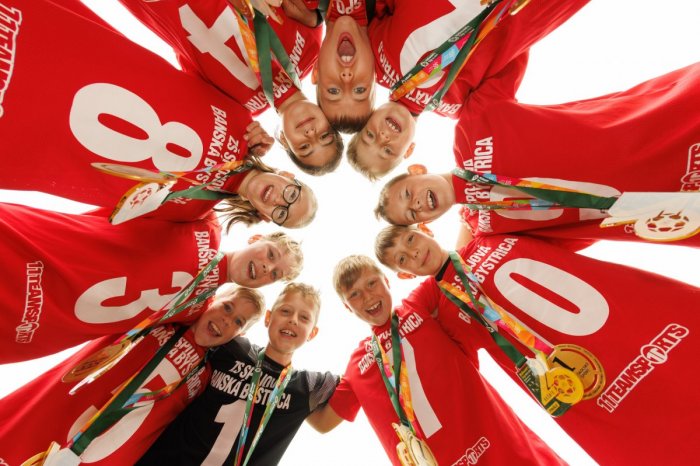 Ilustračný obrázok k článku Máte v škole šikovných futbalistov a futbalistky? McDonald’s Cup uzatvára registráciu už túto sobotu!