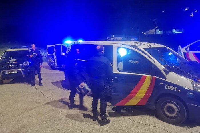 Ilustračný obrázok k článku ŠOKUJÚCI nález v byte: Dnu vtrhli policajti, objavili tam 15 ROKOV mŕtveho muža!