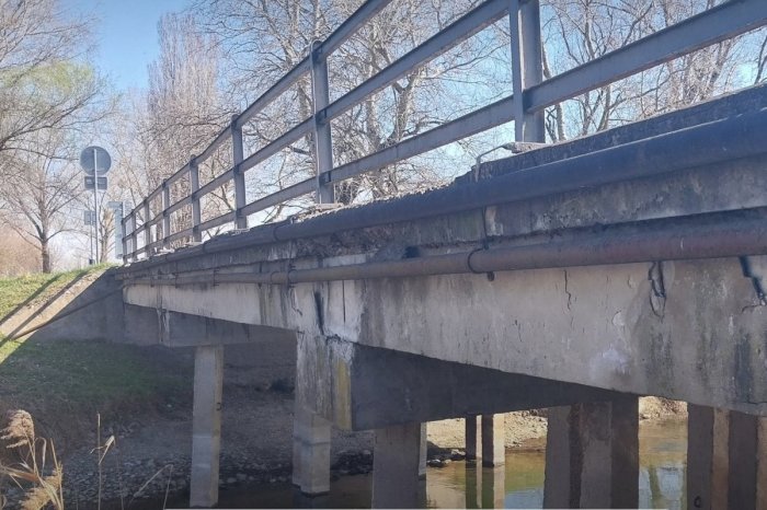 Ilustračný obrázok k článku Vodiči, POZOR na obchádzku! Štartuje rekonštrukcia ďalšieho mosta, ktorý je v ZLOM stave