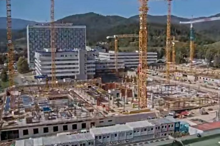 Ilustračný obrázok k článku UNIKÁTNE časozberné VIDEO z Banskej Bystrice: Takto rastie NOVÁ nemocnica