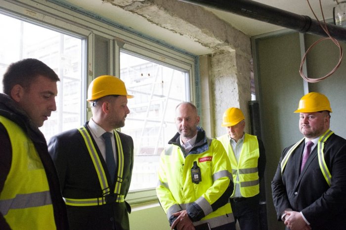 Ilustračný obrázok k článku Ostáva len 8 mesiacov: Stíhajú v Poprade júnový termín ukončenie rekonštrukcie nemocnice?