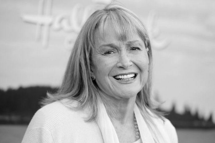 Ilustračný obrázok k článku Hollywood smúti: ZOMRELA uznávaná americká herečka! Mala TRI nominácie na Oscara