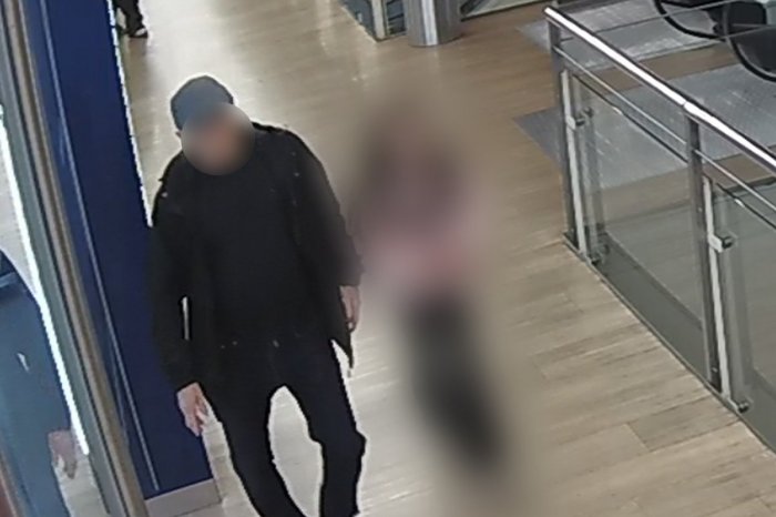 Ilustračný obrázok k článku Dôchodca (74) vlákal 9-ročné dievčatko do výťahu: Do rúk jej vložil... OHAVNÉ!