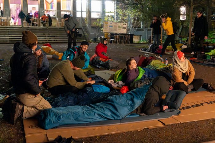 Ilustračný obrázok k článku Máte dosť odvahy? V Nitre sa chystá UNIKÁTNE podujatie: Stráviť môžete noc na ULICI