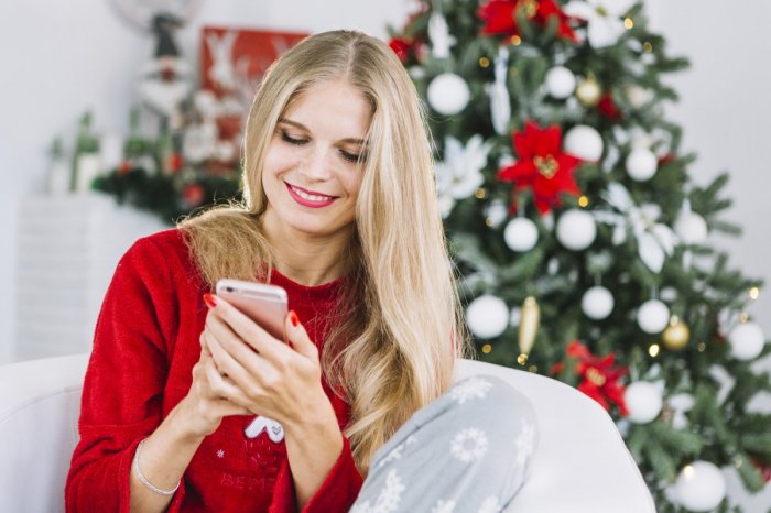 Ilustračný obrázok k článku 4ka rozširuje svoju hardvérovú ponuku a ponecháva benefity: Zákazníci získajú na Vianoce bonusy a extra zľavy k paušálom