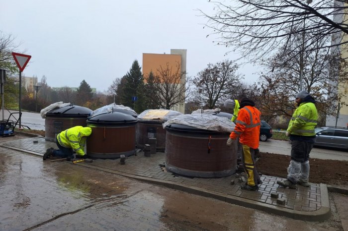 Ilustračný obrázok k článku Polopodzemné kontajnery pribúdajú ako huby po daždi: V Nitre ich je už takmer 500