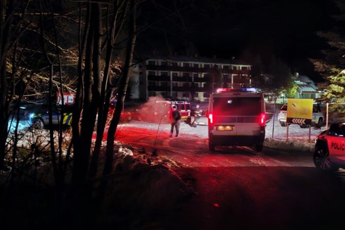 Ilustračný obrázok k článku Partia ZALARMOVALA políciu a rozbehlo sa PÁTRANIE: Báli sa o ŽIVOT kamaráta, FOTO