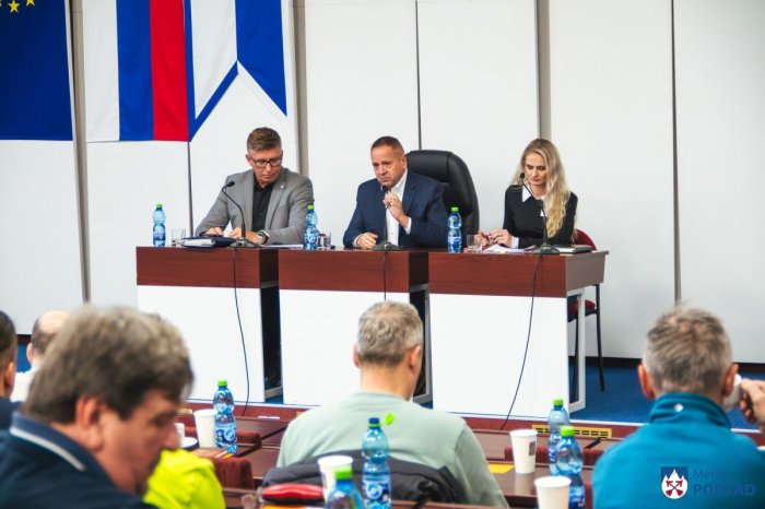 Ilustračný obrázok k článku Išlo o prvé také stretnutie: Primátor Danko sa stretol so 42 zástupcami športových klubov