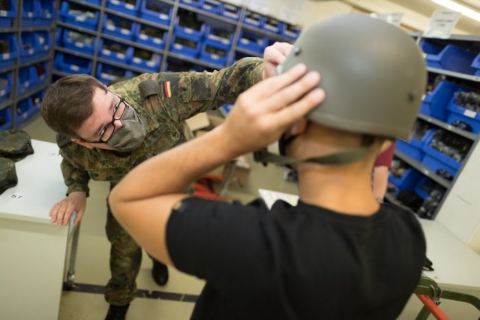 Ilustračný obrázok k článku Nemci NECHCÚ obnovenie vojenskej služby: Vravia, že by radšej žili pod Putinom!