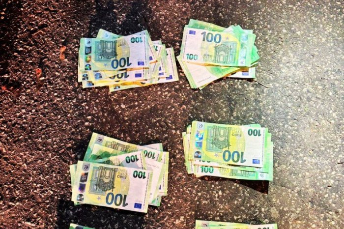 Ilustračný obrázok k článku Chcel peniaze, inak ho ZABIJE: Muž vydieral Podolínčana, ten mu ich zo strachu dával