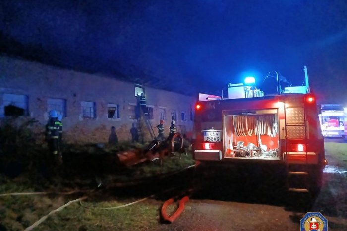 Ilustračný obrázok k článku Nezastavili sa: Počas silvestrovskej služby mali hasiči v Prešovskom kraji sedem zásahov