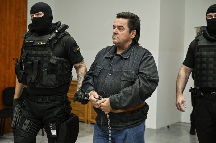 Ilustračný obrázok k článku DRÁMA v Leopoldove: Kočnera vraj museli RATOVAŤ záchranári! Hrozilo UDUSENIE?!