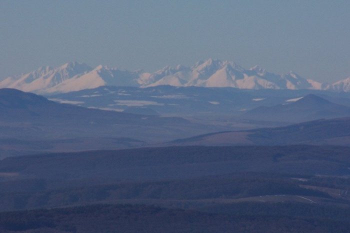 Ilustračný obrázok k článku TIPNITE si, odkiaľ sú tieto zábery: Poskytujú pohľad na Humenné a Tatry ako na dlani