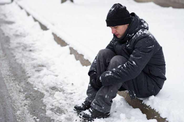 Ilustračný obrázok k článku Dať PODCHLADENÉMU alkohol na "zahriatie"? V ŽIADNOM prípade, hovoria záchranári