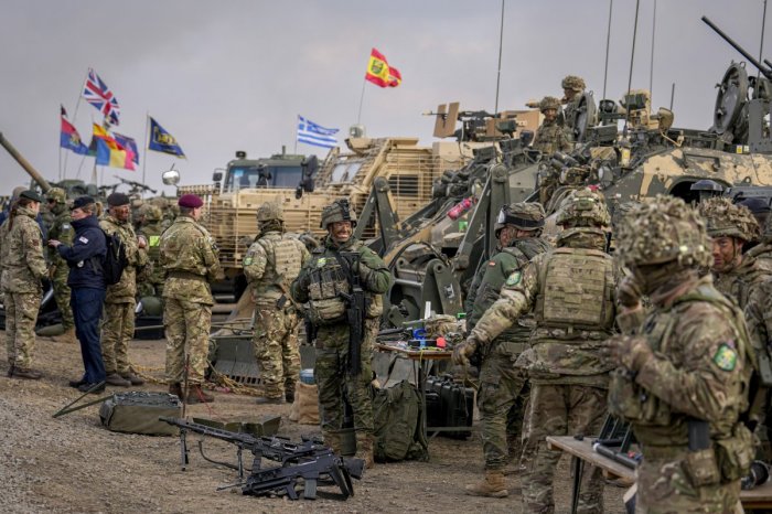 Ilustračný obrázok k článku 100-tisíc vojakov: V EÚ by mohla vzniknúť vlastná SPOLOČNÁ armáda